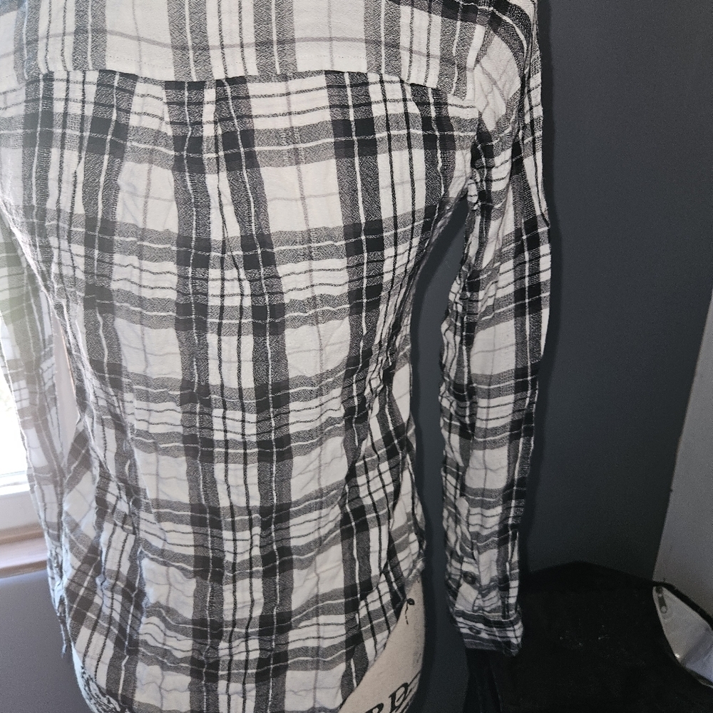 SO Womans Long Sleeve Plaid Top - Picture 7 of 9